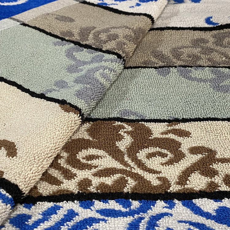 حوله استخری هدیه مدل H701 سایز 75x125 سانتی متر
